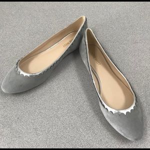 Nine West flats. Very cute!